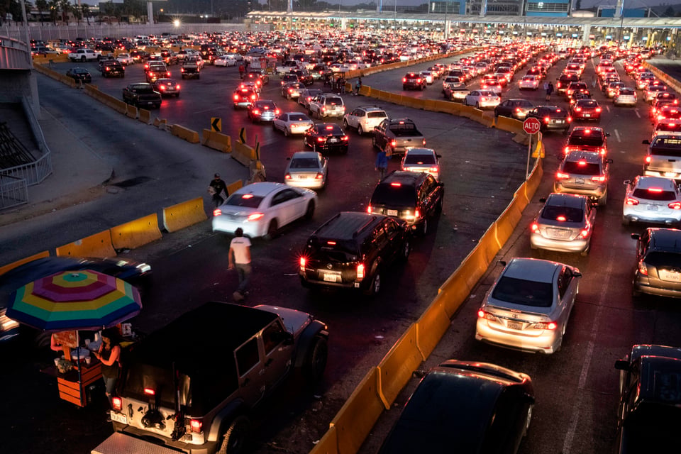 Gobierno mexicano pide evitar viajes en cruce fronterizo entre México y Estados Unidos