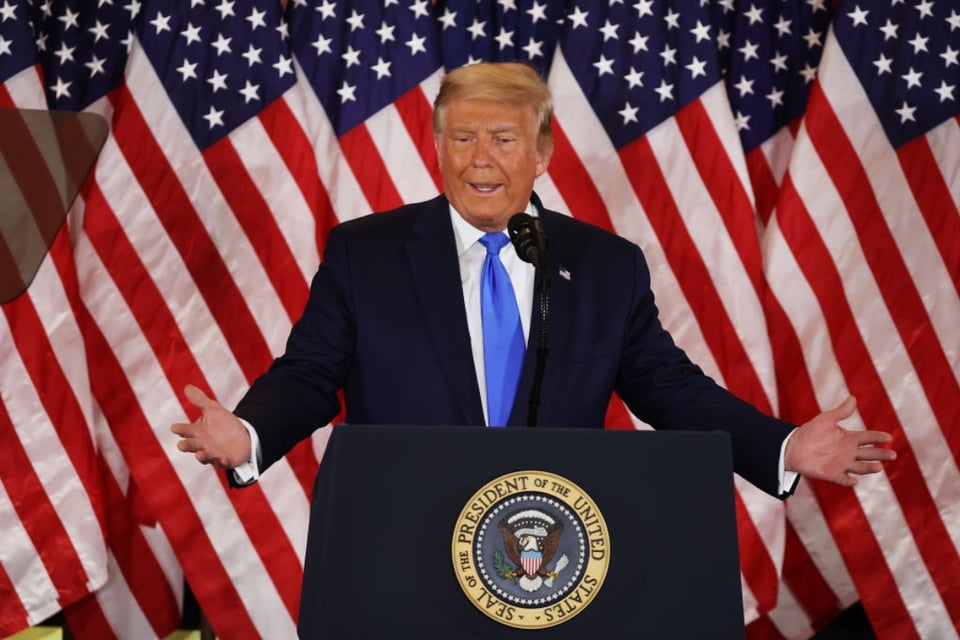 Trump afirmó que desafiará el resultado en cada estado que Biden reclame
