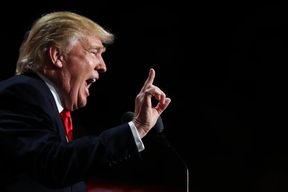 Demócratas exigen a Twitter que suspenda la cuenta de Donald Trump (FOTO)