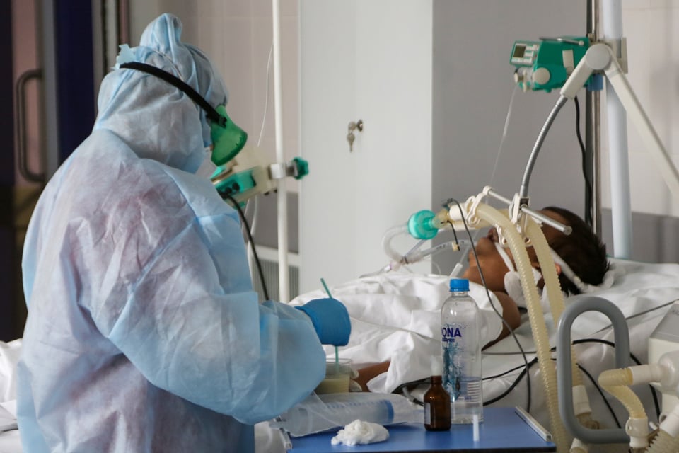 Medidas sanitarias más estrictas en California ante aumento de casos coronavirus