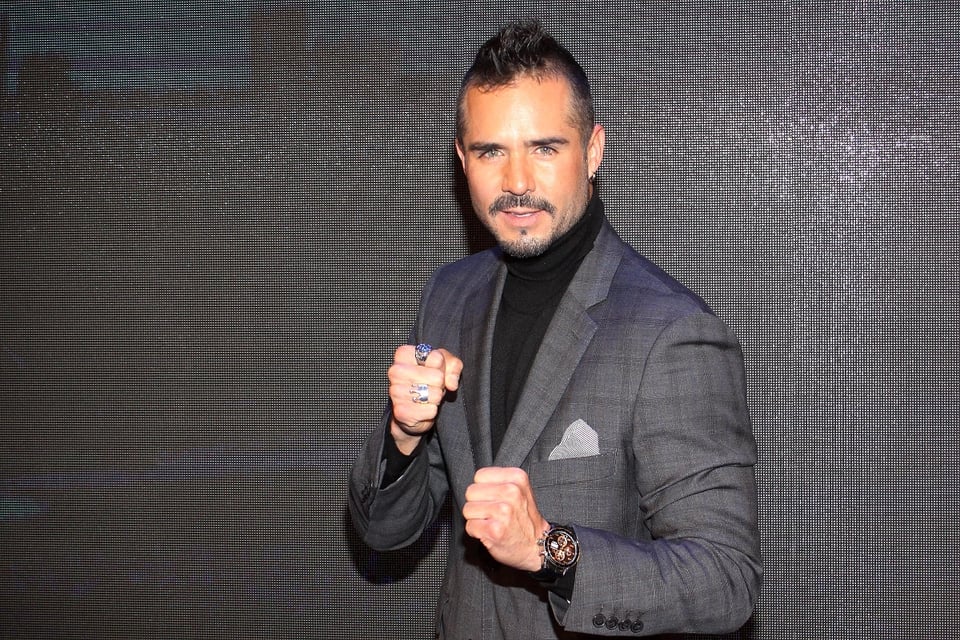 José Ron está de luto por la muerte de su mascota Aslan (FOTOS)