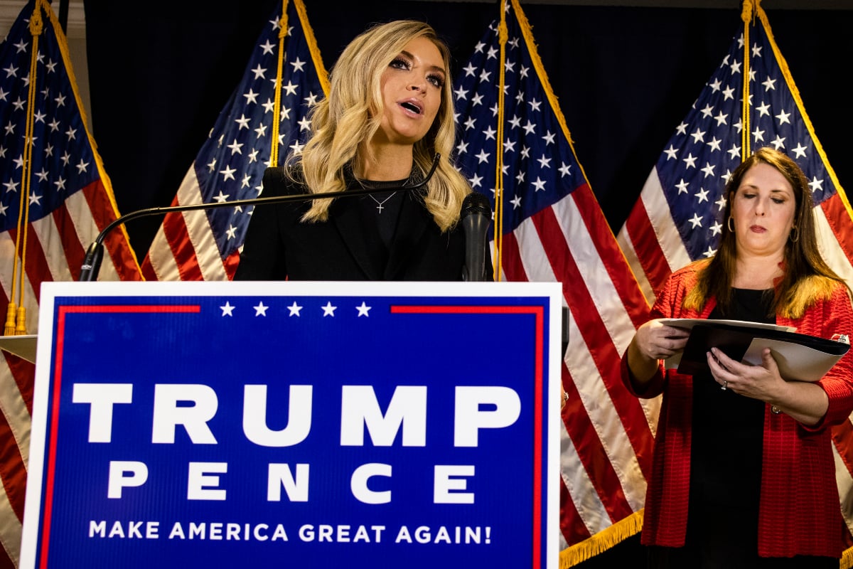 Kayleigh McEnany fraude elecciones secretaria de prensa Trump