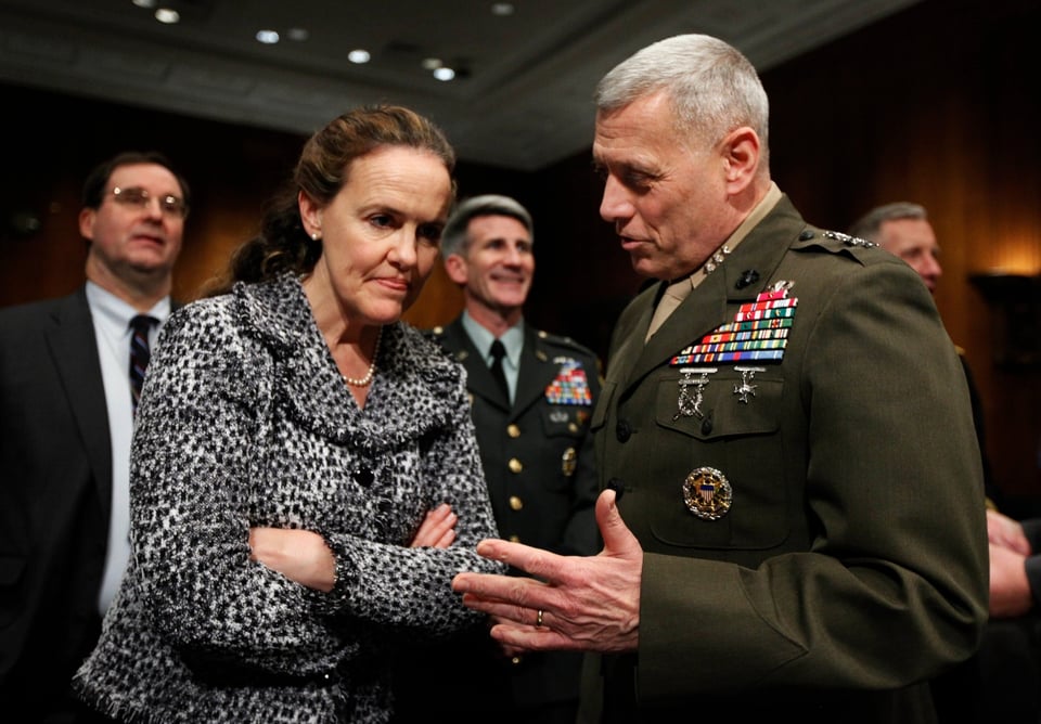 Joe Biden designaría a Michele Flournoy como la primera mujer en ser secretaria de Defensa (FOTO) featured image