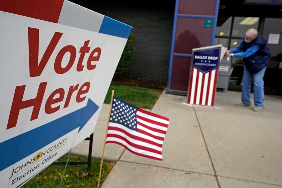¡Histórico! Voto latino será clave en estas elecciones y revelan a quién favorecerá featured image