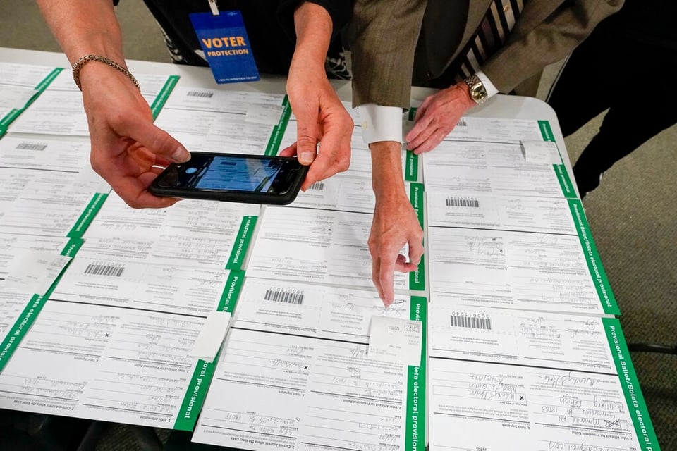 Pensilvania rechaza apelación de republicanos por certificar disputas de boletas (FOTO)