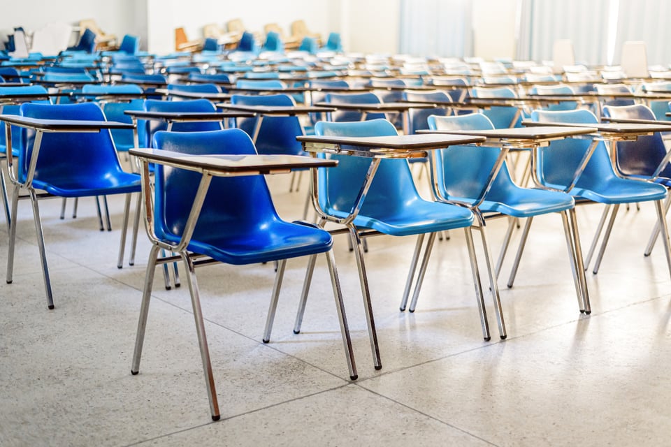 Demanda masiva contra despidos en el Departamento de Educación de EE.UU.