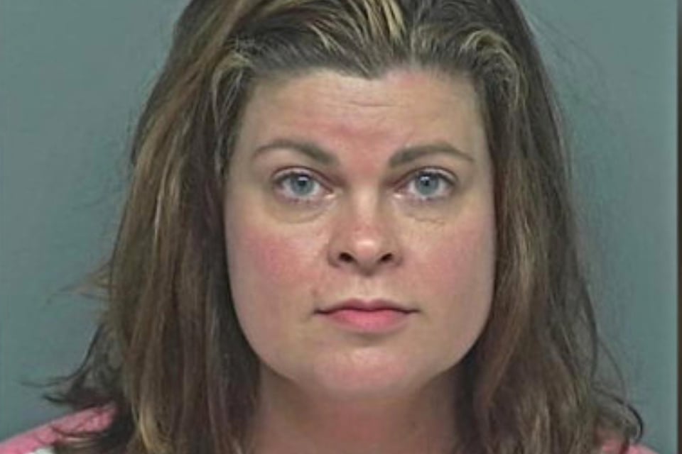 Exmaestra de Texas recibe 20 años por agredir sexualmente a una pareja de adolescentes featured image