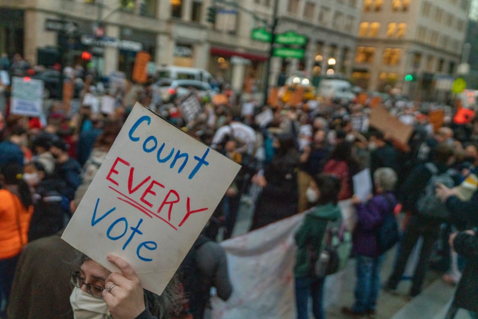 ALERTA Protestas en Atlanta tras elecciones (FOTO)