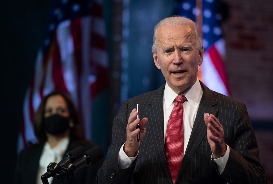 Joe Biden nombra a Alejandro Mayorkas, el primer latino al frente del Departamento de Seguridad Nacional (FOTO) featured image