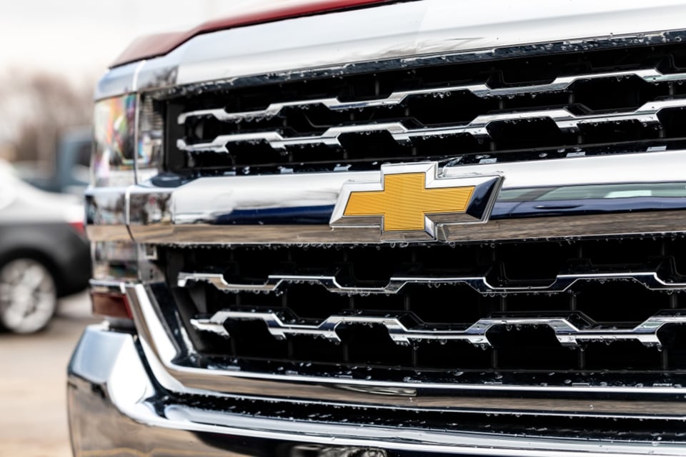 General Motors ordenó revisión de casi 6 millones de camionetas vendidas en EE.UU.