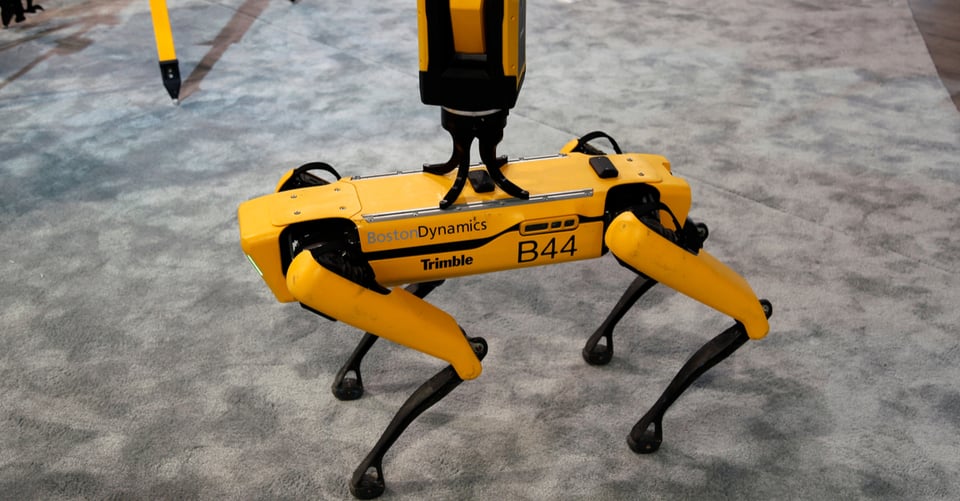 Envían perro robot para olfatear u detectar la radiación en Chernobyl featured image
