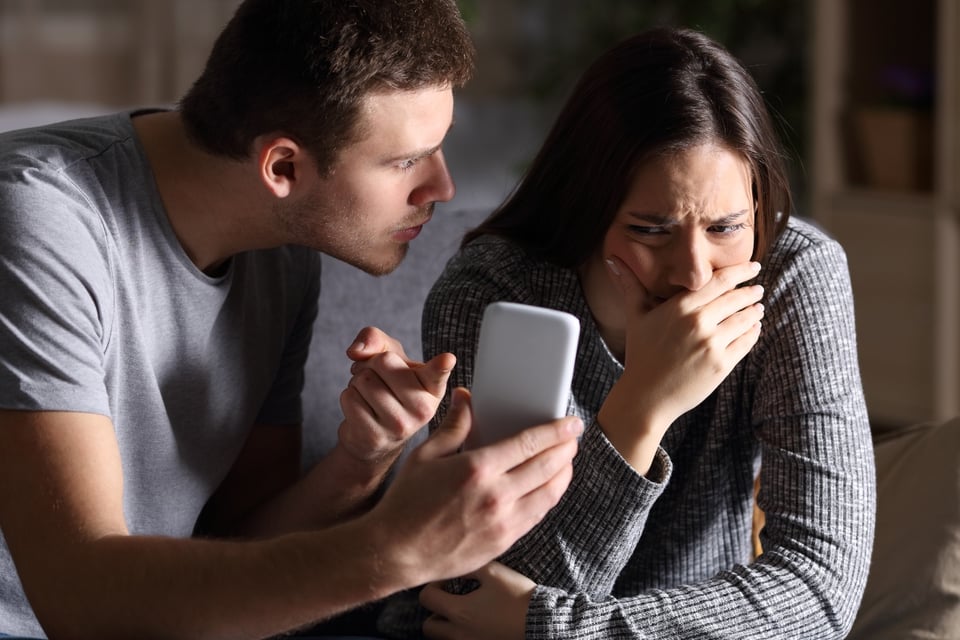 Curioso: El anuncio de su embarazo en las redes ¡destapó su infidelidad!