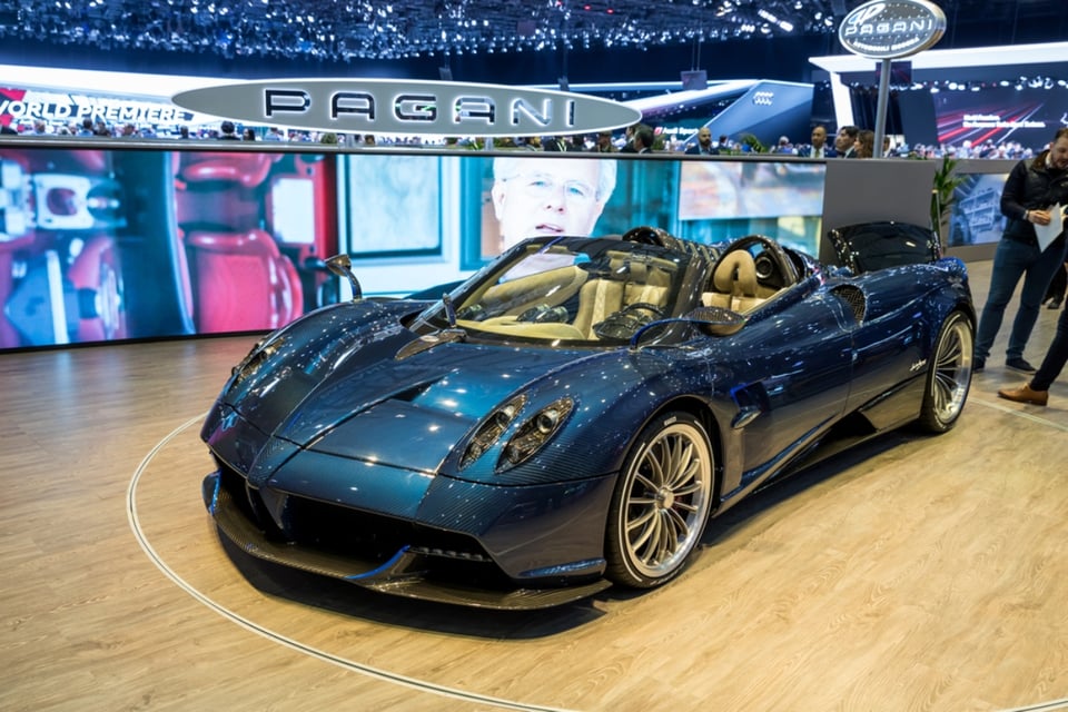 Adolescente sacó a pasear el Pagani Huayra de su papá y se estrelló (Video)