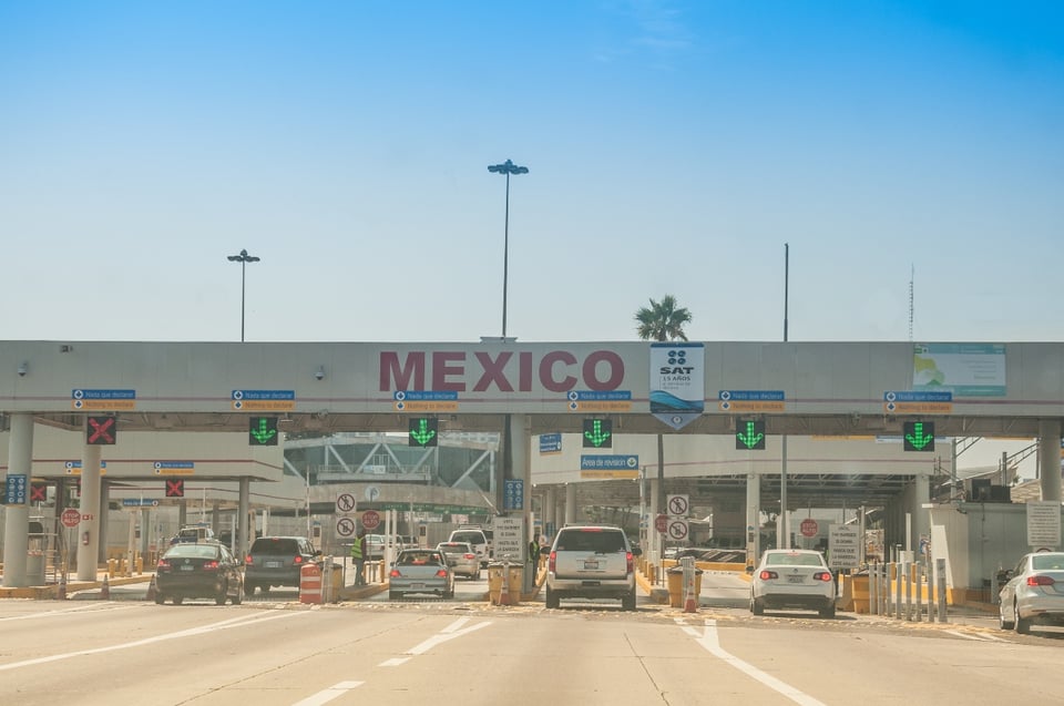 EEUU, México y Canadá mantendrán cerradas sus fronteras al menos un mes más featured image