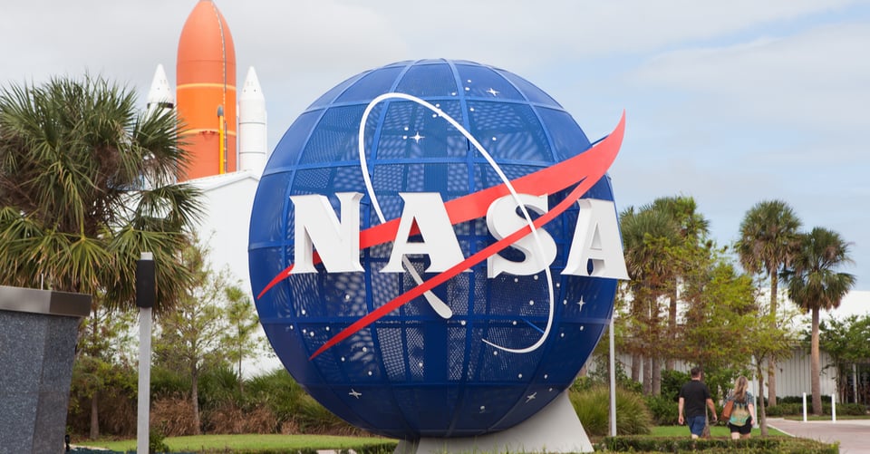 NASA visualiza cómo se ven las supernovas y las galaxias colisionando