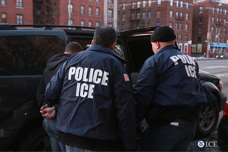 ICE lanza redada en restaurante mexicano y arresta a cinco trabajadores
