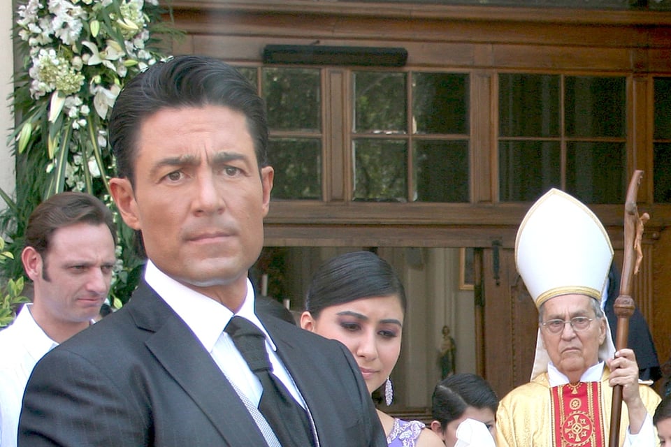 Resurge fotografía de Fernando Colunga desde la regadera (FOTO)