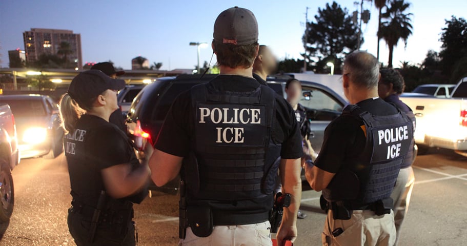 Inmigrante al borde de la deportación por culpa de un correo