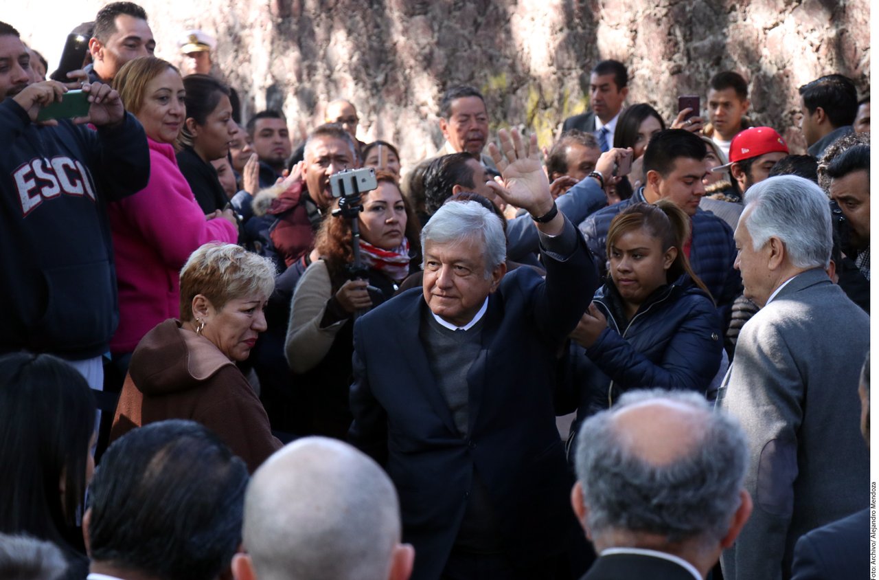 AMLO promete consulta para investigar supuesta corrupción de expresidentes