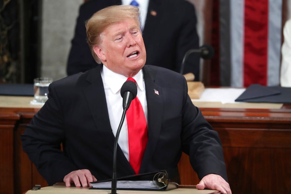 Ante investigaciones, Trump apunta a 2020 con oferta a demócratas