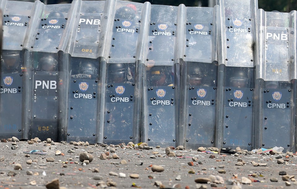 Más de 160 uniformados venezolanos desertaron y cruzaron a Colombia
