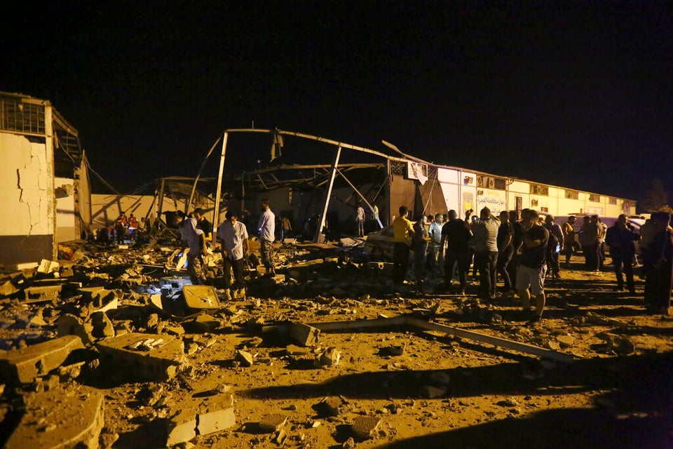 Libia: ataque mata a 44 en centro de detención de migrantes (4 FOTOS + 1 VIDEO)