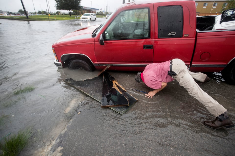 Depresión tropical Imelda amenaza con inundaciones en Texas