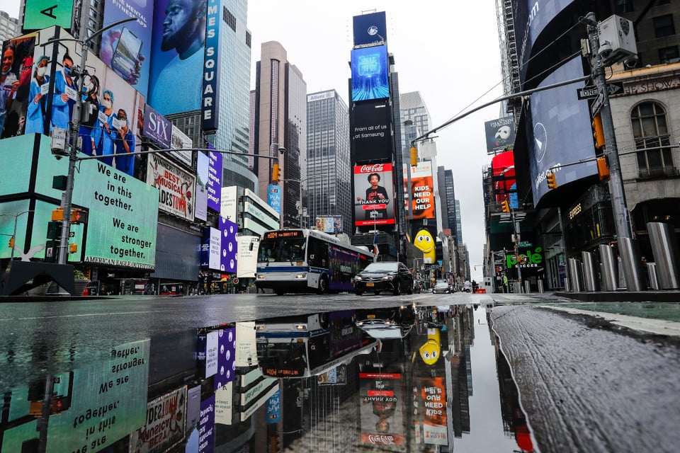Nueva York autoriza a tiendas a prohibirle la entrada a quienes no lleven mascarilla