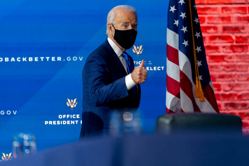 Biden pide a legisladores 900,000 millones para combatir el COVID-19