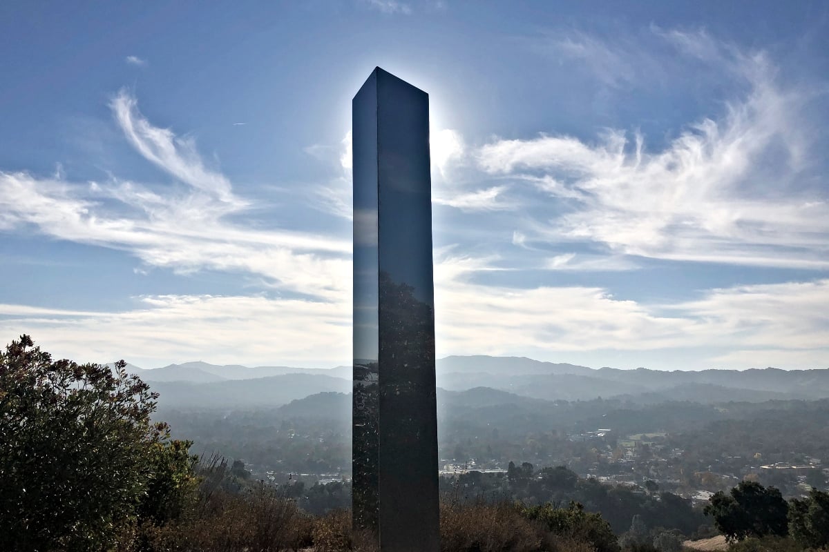 Monolito California: Aparece otra estructura en Atascadero (FOTOS)