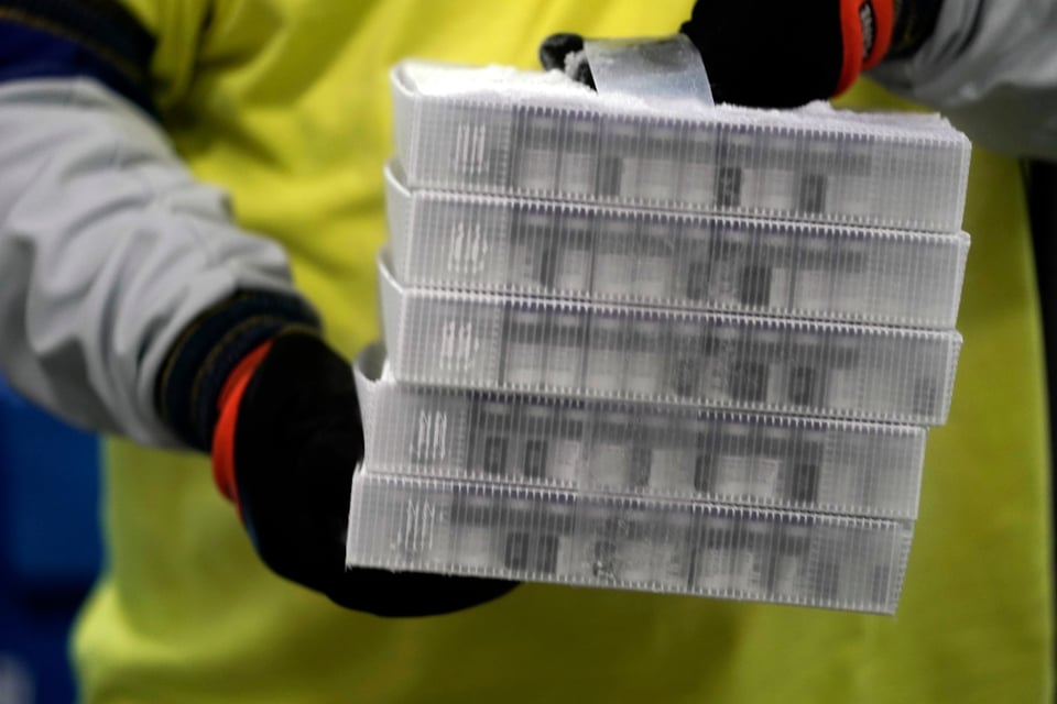 Tercer trabajador sanitario en Alaska sufre reacción alérgica a vacuna de Pfizer featured image