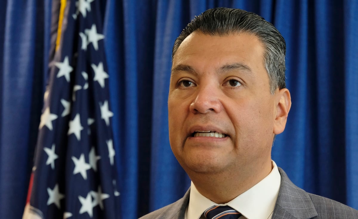 Alex Padilla será el primer senador federal latino por California