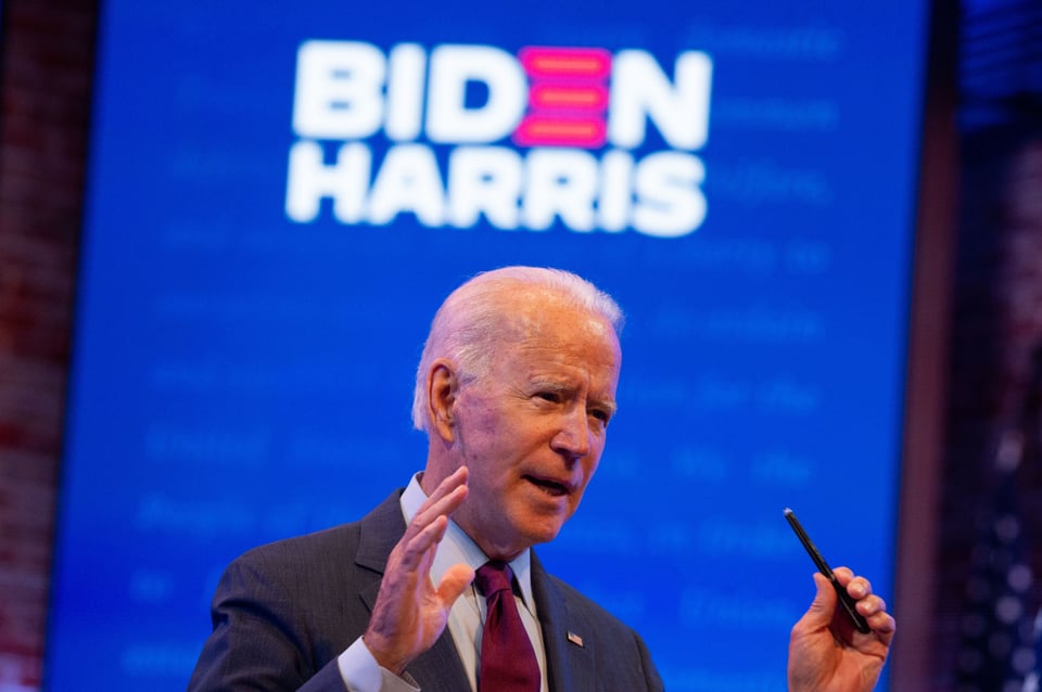 Biden estalla contra «obstáculos» de la administración de Trump
