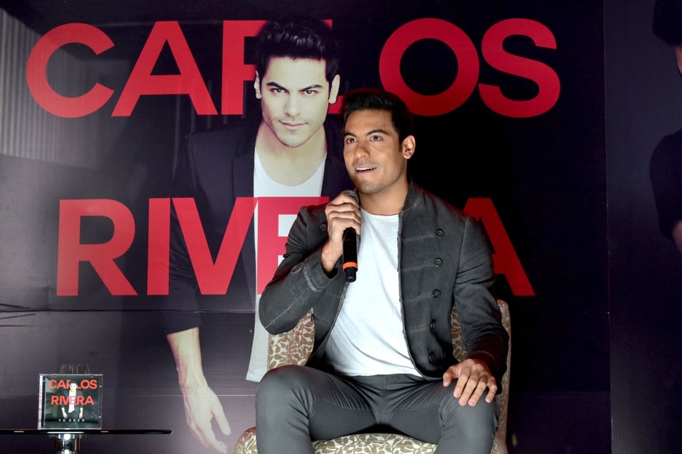 A girl tells her mother Carlos Rivera has died and it goes viral