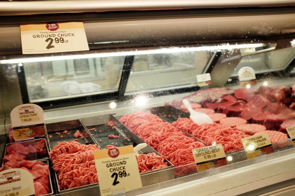 Alerta: Retiran 100,000 libras de carne molida de res