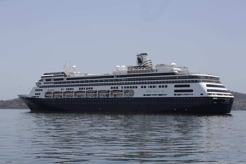 Puerto de Florida pone condiciones para el atraque del crucero con 200 enfermos del coronavirus