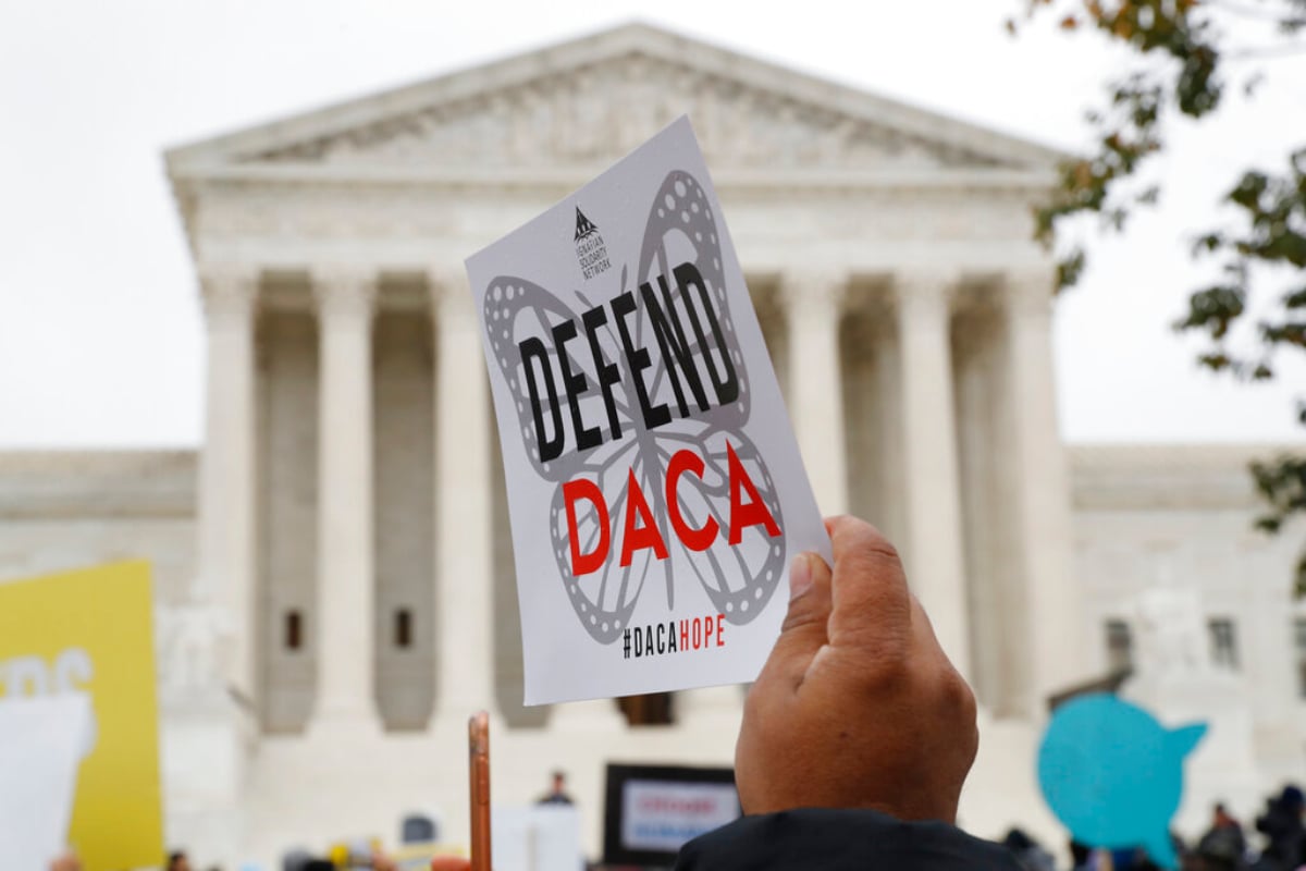 Beneficiarios de DACA podrán renovar sus permisos de trabajo sin costo