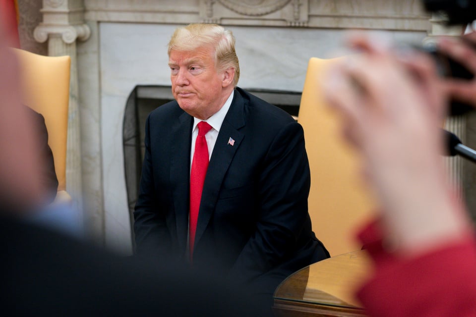 Expertos: Trump podría tener que pagar millones en multas (VIDEO)