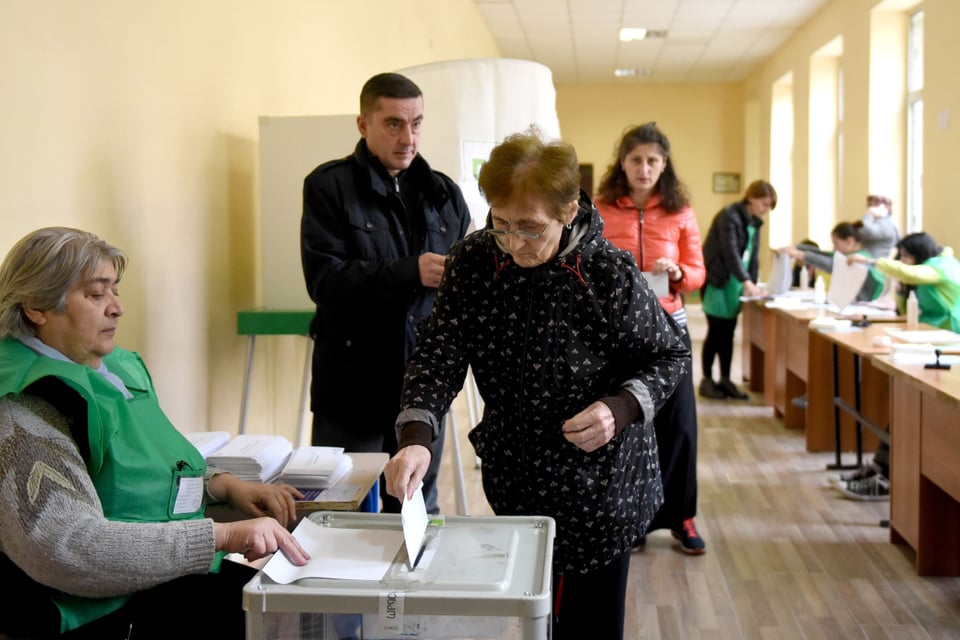 Lanzan versión en spanglish de Georgia on my mind para motivar al voto latino en las elecciones del Senado