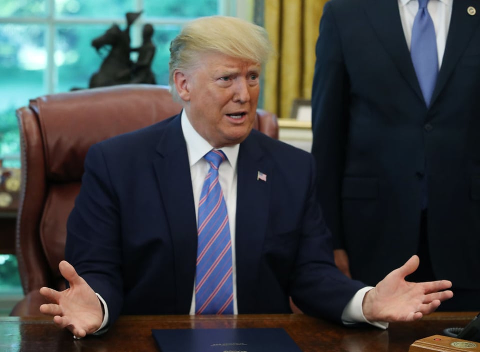 Trump advierte que redadas empezarán después del 4 de julio