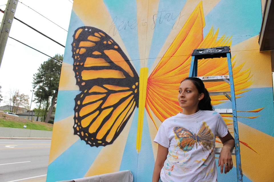 Censuraron su mural proinmigrante, pero no se quedó de brazos cruzados (VIDEO)