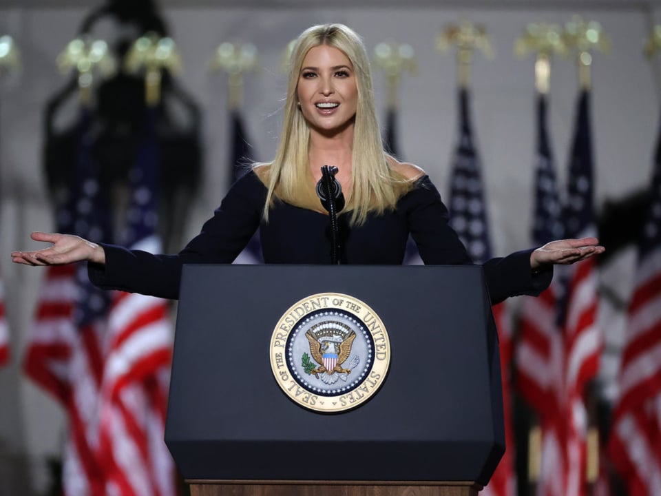 Ivanka Trump se despide de la Casa Blanca comprando la mansión de Julio Iglesias