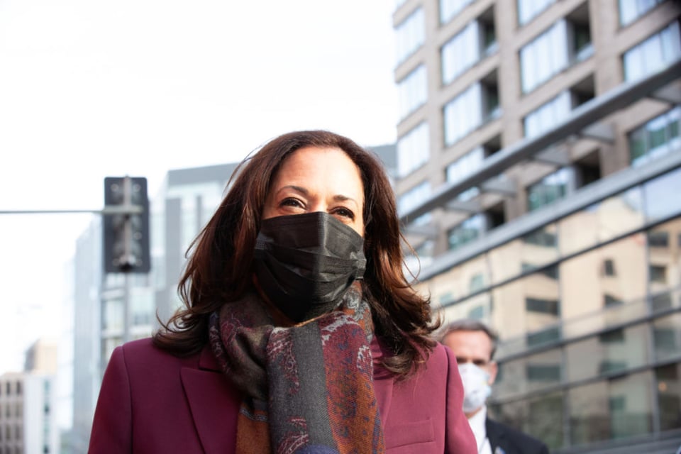 Al igual que Biden, ahora Kamala Harris revela en un video su especial tradición familiar