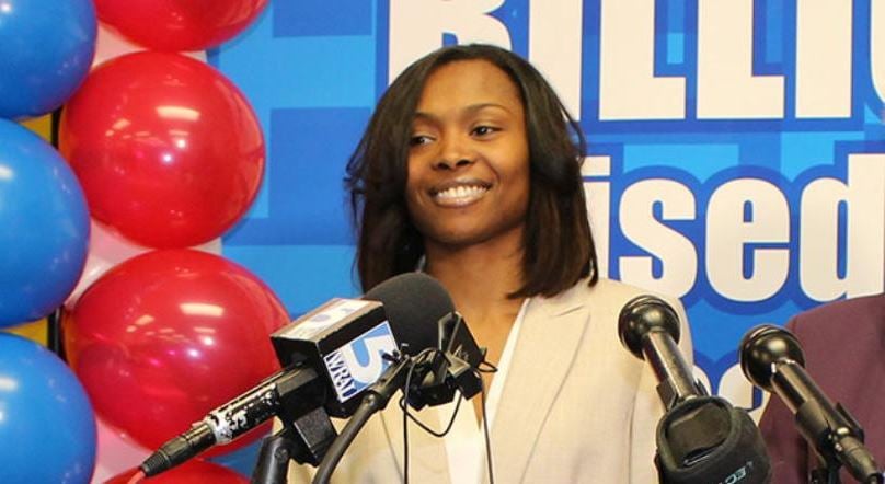 Pastor sues Powerball winner after she gives him $700,000 featured image