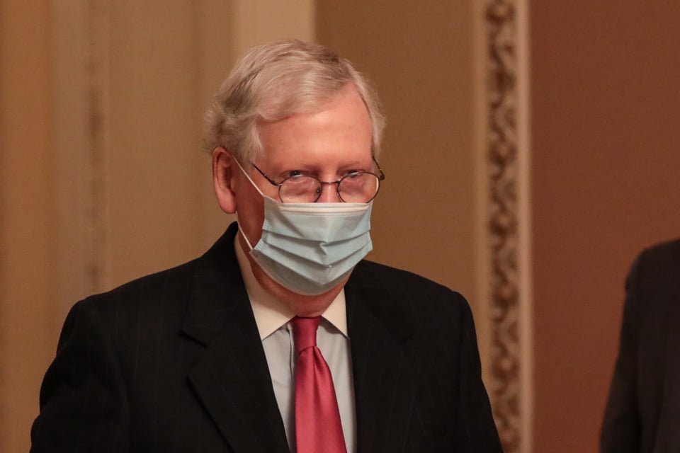 McConnell dice que cheque de $2,000 no será aprobado rápidamente en el Senado