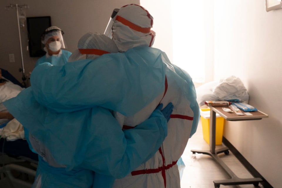 Familia latina en Arizona sufre por 16 miembros contagiados de coronavirus; 2 en coma