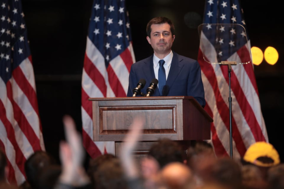 Biden elegirá a Pete Buttigieg como secretario de Transporte
