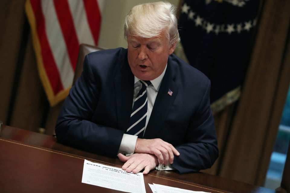 Millones de personas perderán ayuda de desempleo por rechazo de Trump a ley