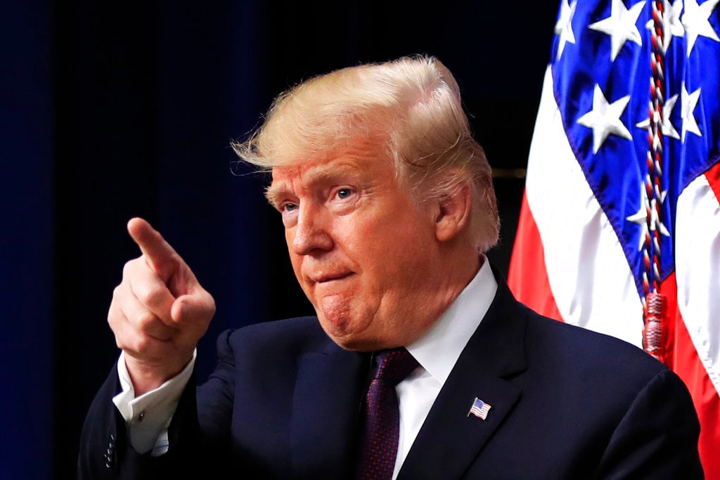 Trump tilda de “mentiroso” al exdirector del FBI