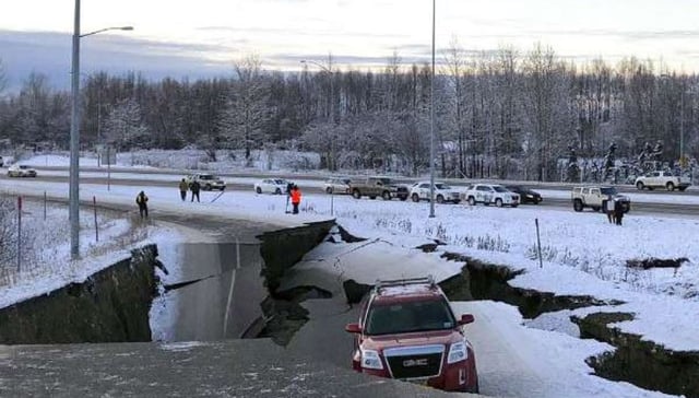 Declaran estado de emergencia tras sismo de 7.0 en Alaska (VIDEOS)